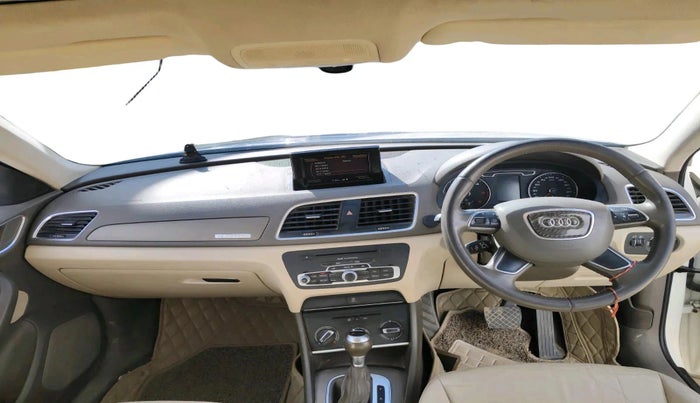 2013 Audi Q3 2.0 TDI QUATTRO, Diesel, Automatic, 83,508 km, interior