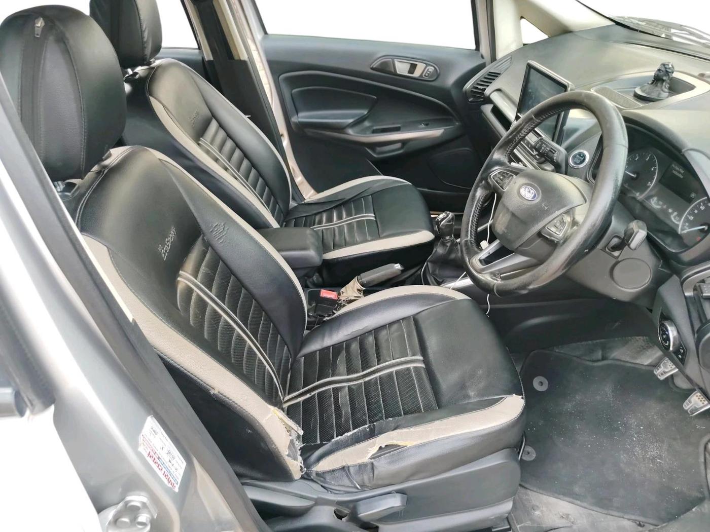 2019 Ford Ecosport TITANIUM 1.5L DIESEL, Diesel, Manual, 1,36,929 km, interior