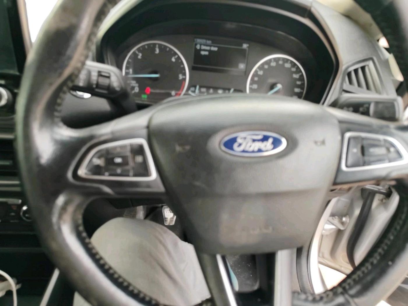 2019 Ford Ecosport TITANIUM 1.5L DIESEL, Diesel, Manual, 1,36,929 km, interior