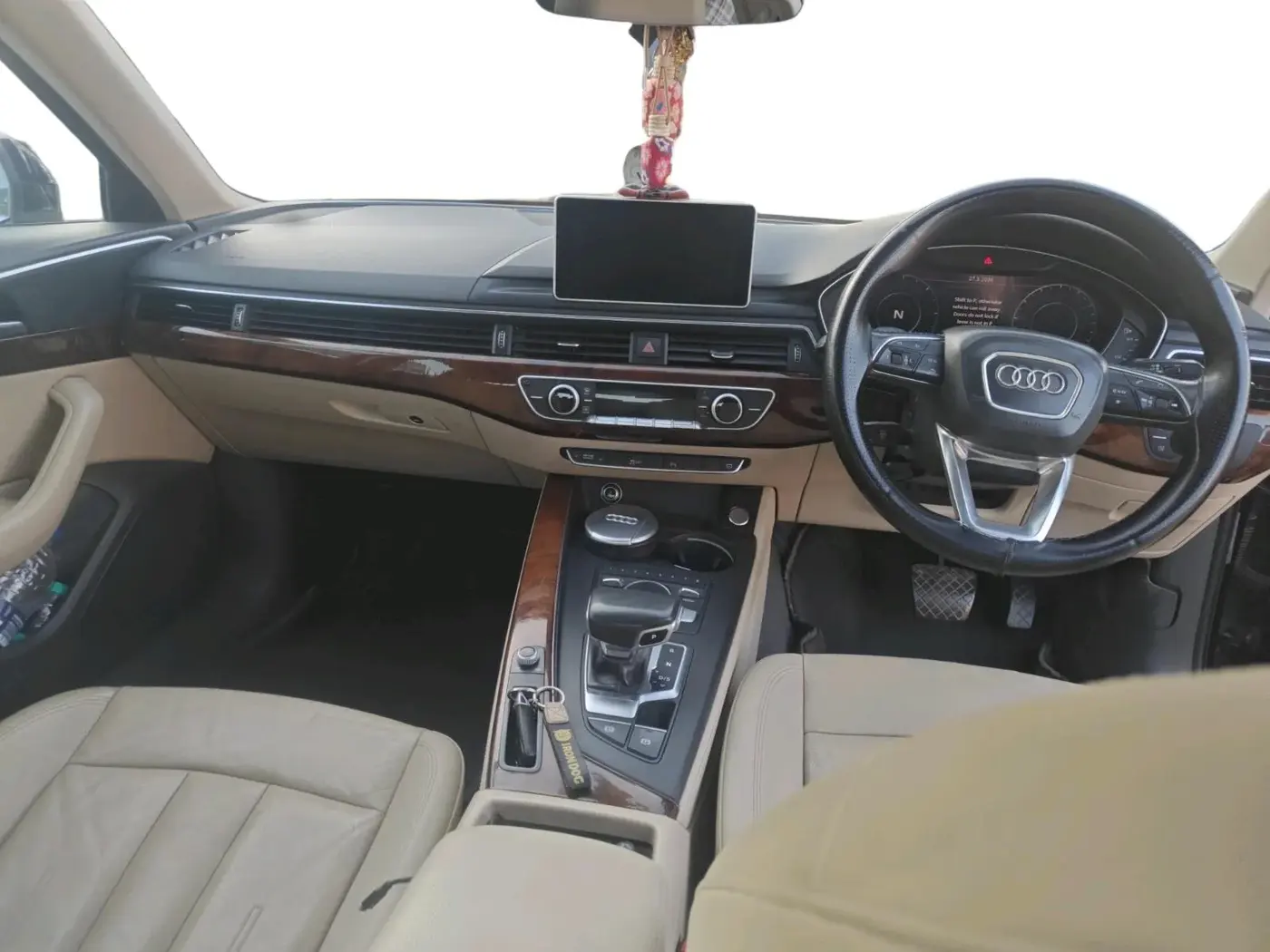 2017 Audi A4 35 TDI Technology, Diesel, Automatic, 1,14,569 km, interior
