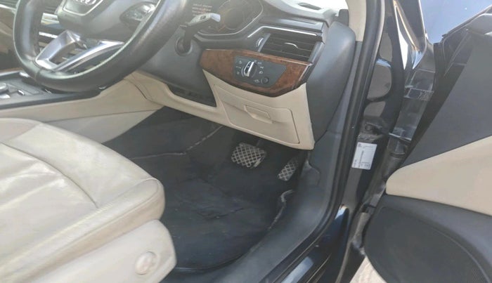 2017 Audi A4 35 TDI Technology, Diesel, Automatic, 1,14,569 km, interior