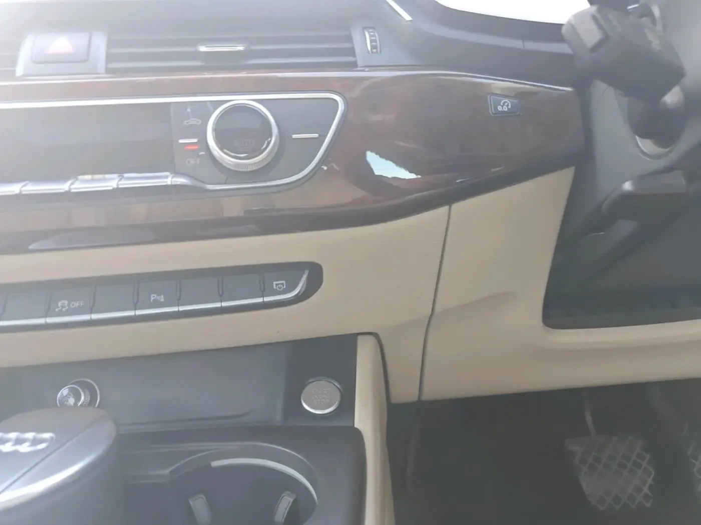 2017 Audi A4 35 TDI Technology, Diesel, Automatic, 1,14,569 km, interior