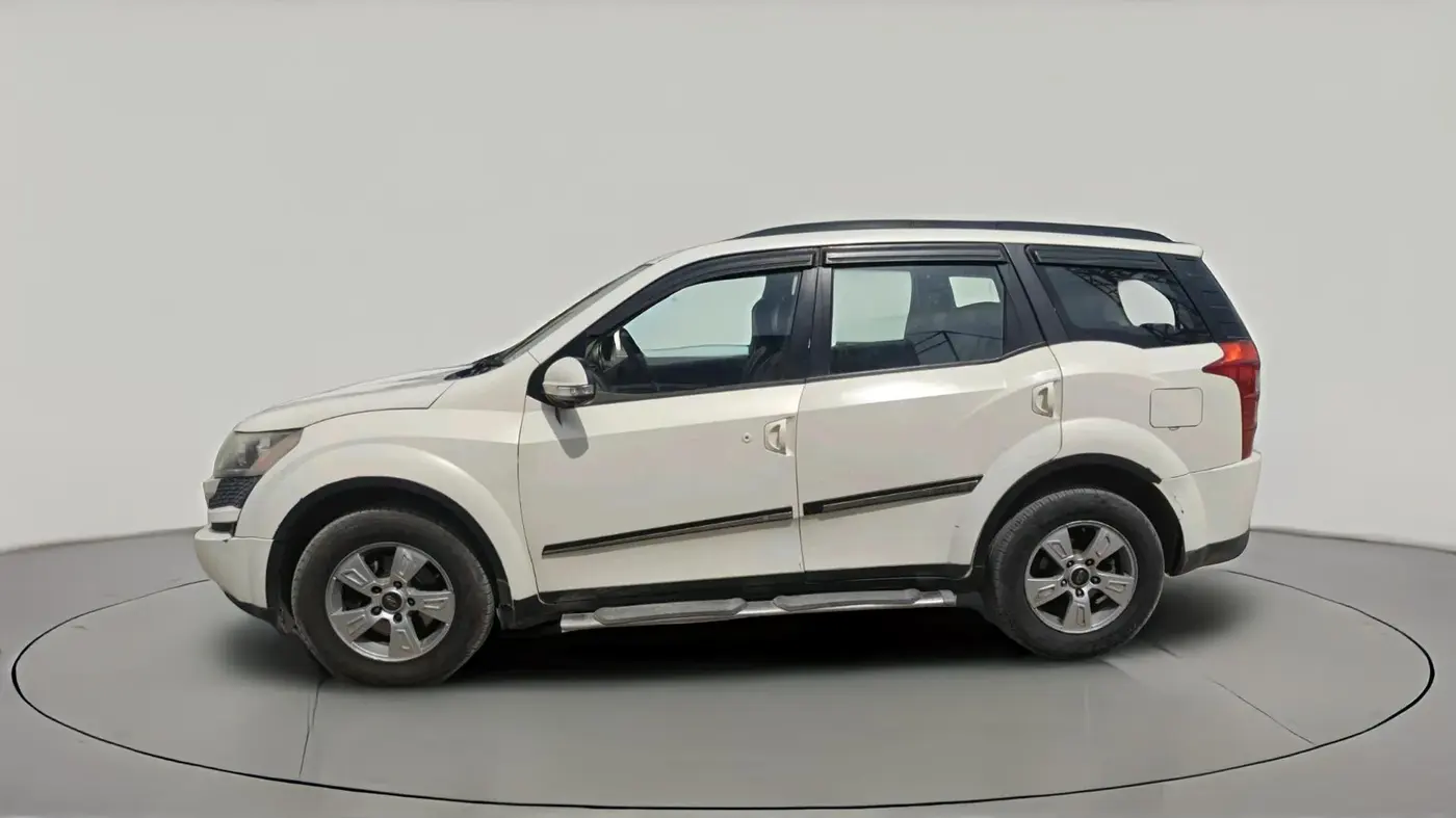 2013 Mahindra XUV500 W8, Diesel, Manual, 1,71,332 km, exterior