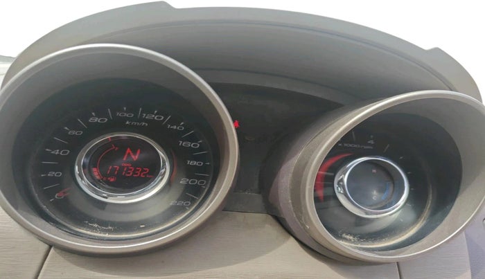 2013 Mahindra XUV500 W8, Diesel, Manual, 1,71,332 km, interior