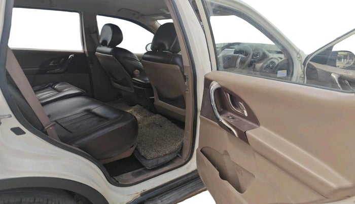 2013 Mahindra XUV500 W8, Diesel, Manual, 1,71,332 km, interior