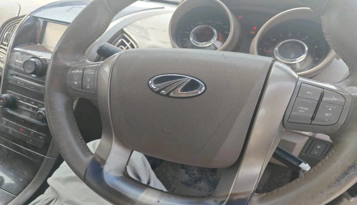 2013 Mahindra XUV500 W8, Diesel, Manual, 1,71,332 km, interior