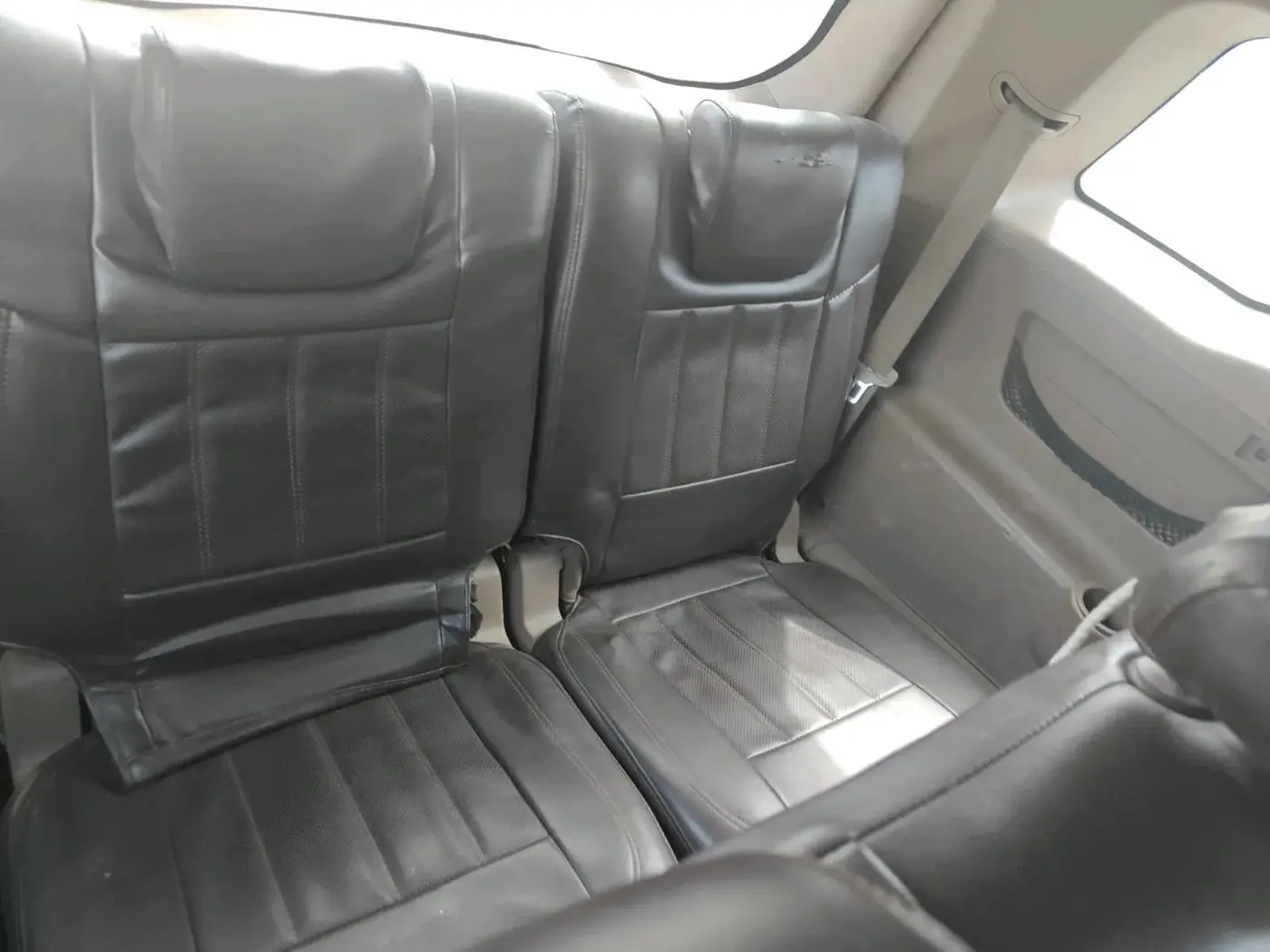 2013 Mahindra XUV500 W8, Diesel, Manual, 1,71,332 km, interior
