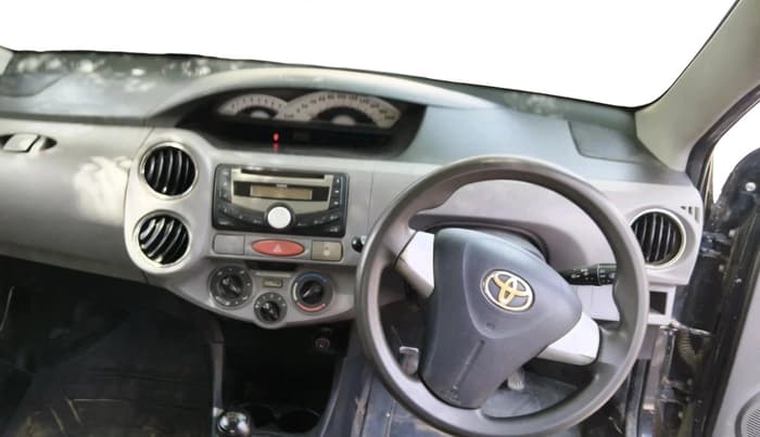 2011 Toyota Etios Liva V, Petrol, Manual, 1,01,482 km, interior