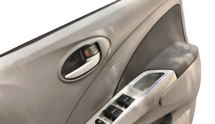 2011 Toyota Etios Liva V, Petrol, Manual, 1,01,482 km, interior