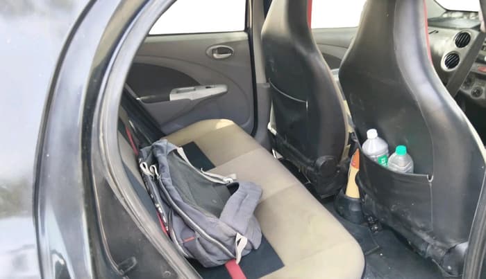 2011 Toyota Etios Liva V, Petrol, Manual, 1,01,482 km, interior