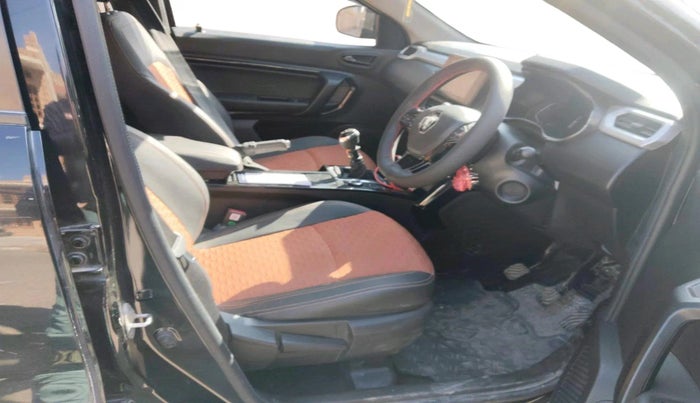 2024 Renault Kiger RXZ MT, Petrol, Manual, 16,793 km, interior