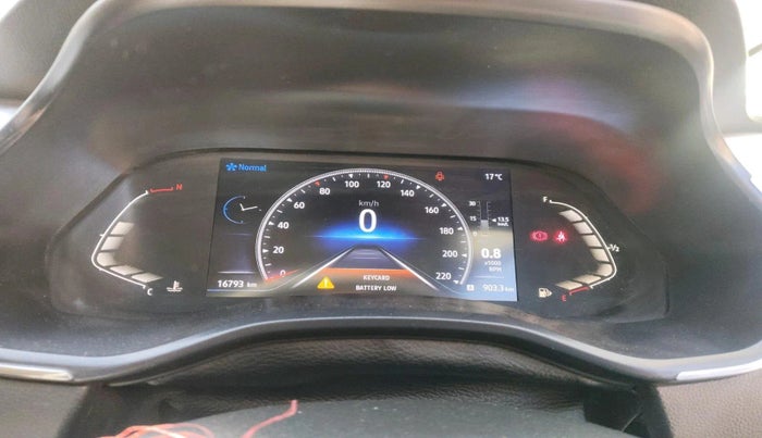 2024 Renault Kiger RXZ MT, Petrol, Manual, 16,793 km, interior