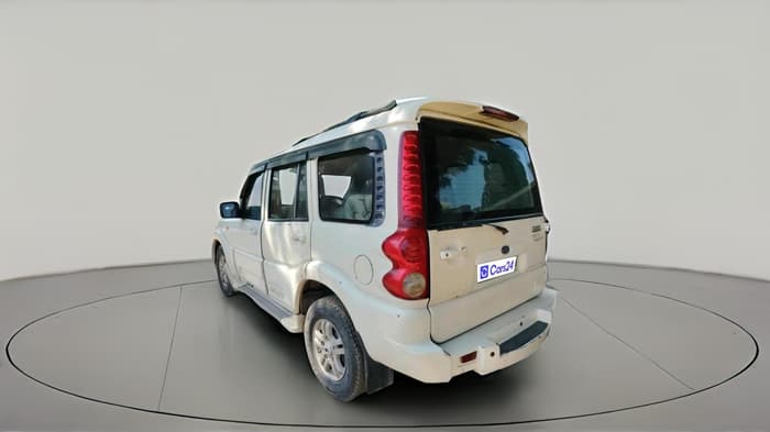 2011 Mahindra Scorpio VLX 2WD BS-III, Diesel, Manual, 4,93,039 km, exterior