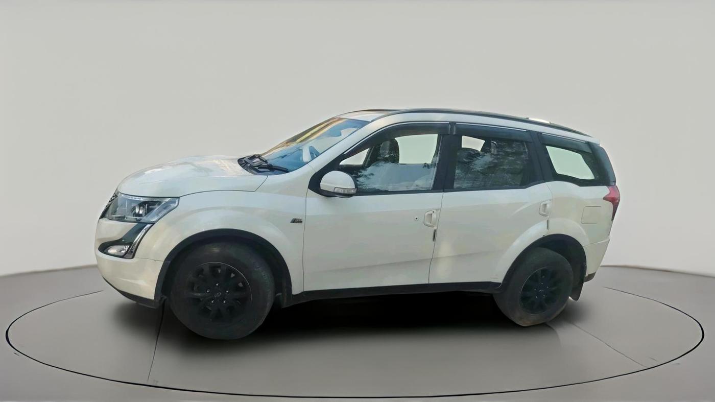 2018 Mahindra XUV500 W9, Diesel, Manual, 1,43,218 km, exterior