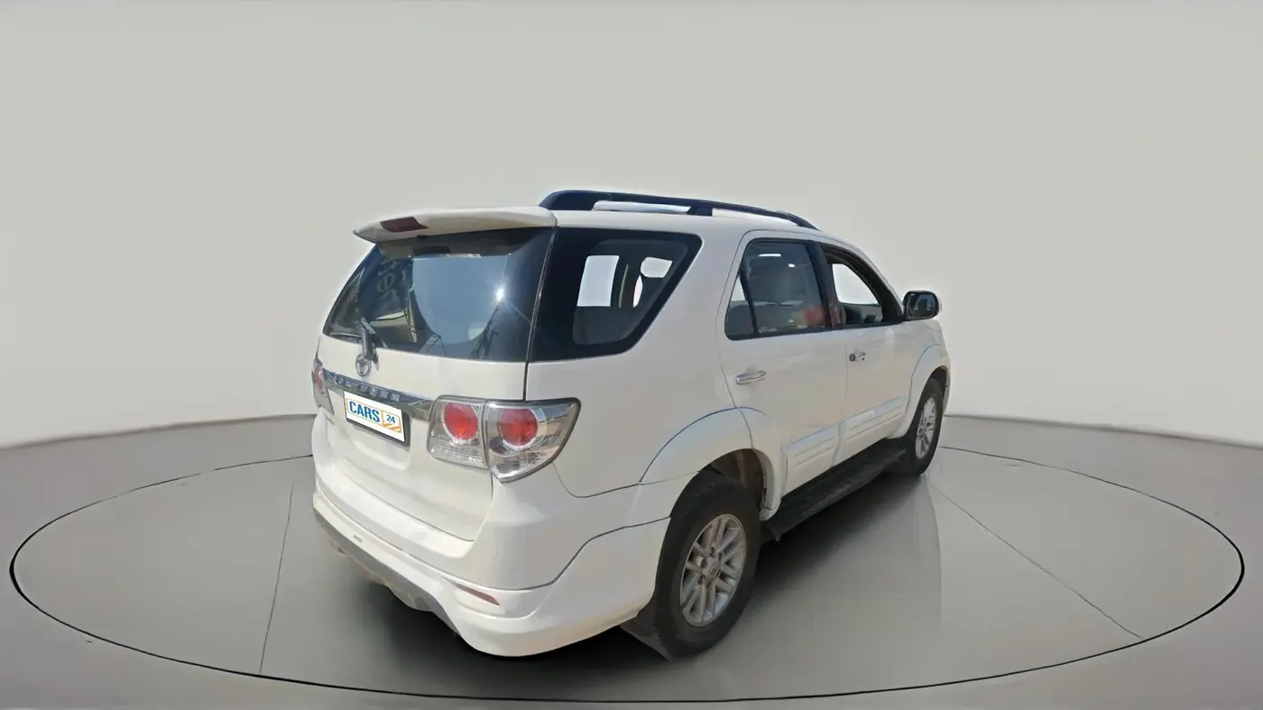 2013 Toyota Fortuner 3.0 4X2 MT, Diesel, Manual, 2,29,697 km, exterior
