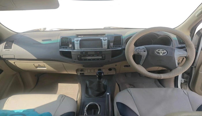 2013 Toyota Fortuner 3.0 4X2 MT, Diesel, Manual, 2,29,697 km, interior