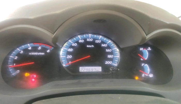 2013 Toyota Fortuner 3.0 4X2 MT, Diesel, Manual, 2,29,697 km, interior