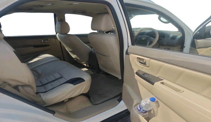 2013 Toyota Fortuner 3.0 4X2 MT, Diesel, Manual, 2,29,697 km, interior