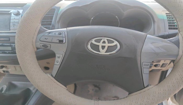 2013 Toyota Fortuner 3.0 4X2 MT, Diesel, Manual, 2,29,697 km, interior