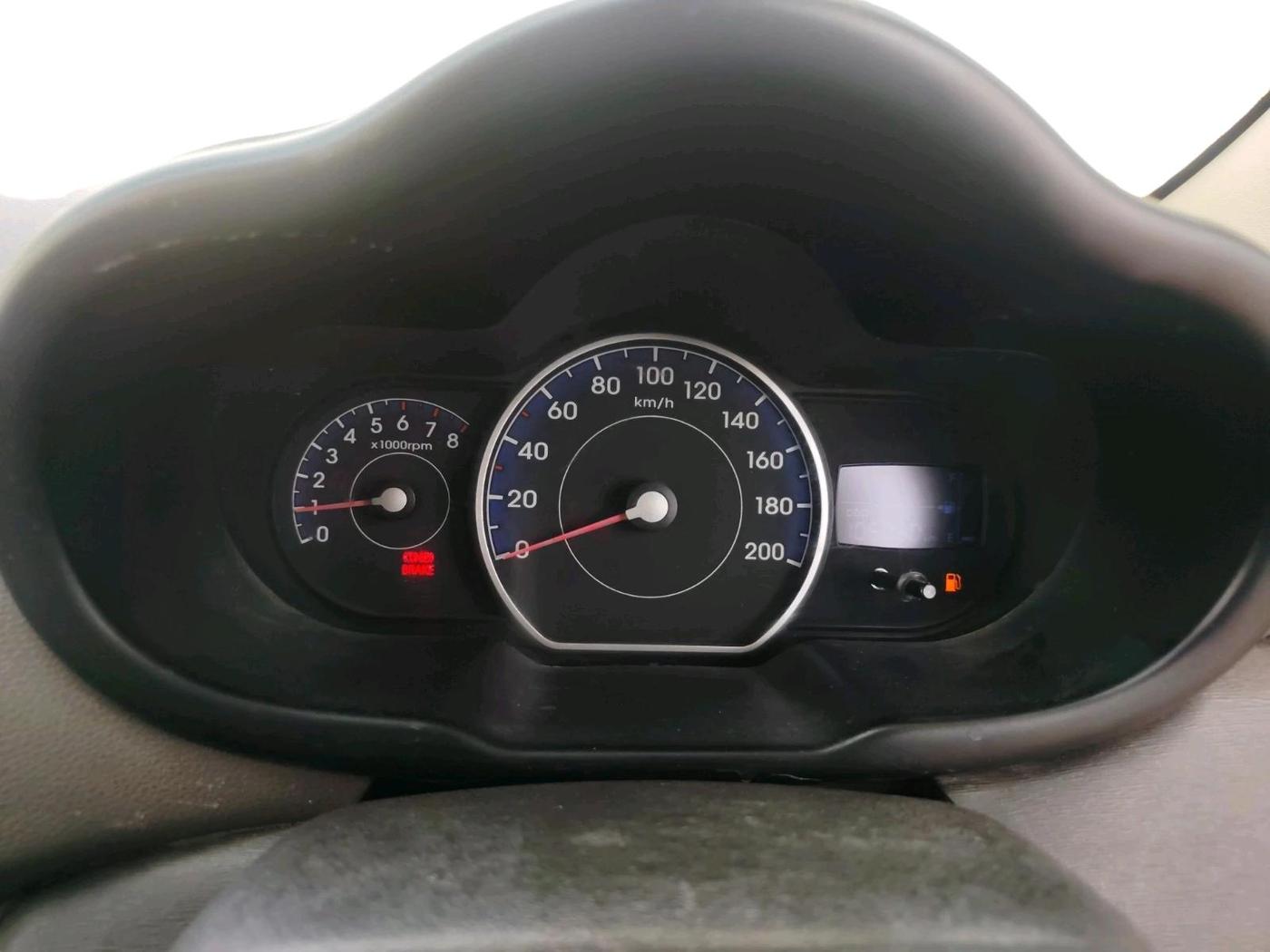 2011 Hyundai i10 ERA 1.1, Petrol, Manual, 1,05,030 km, interior