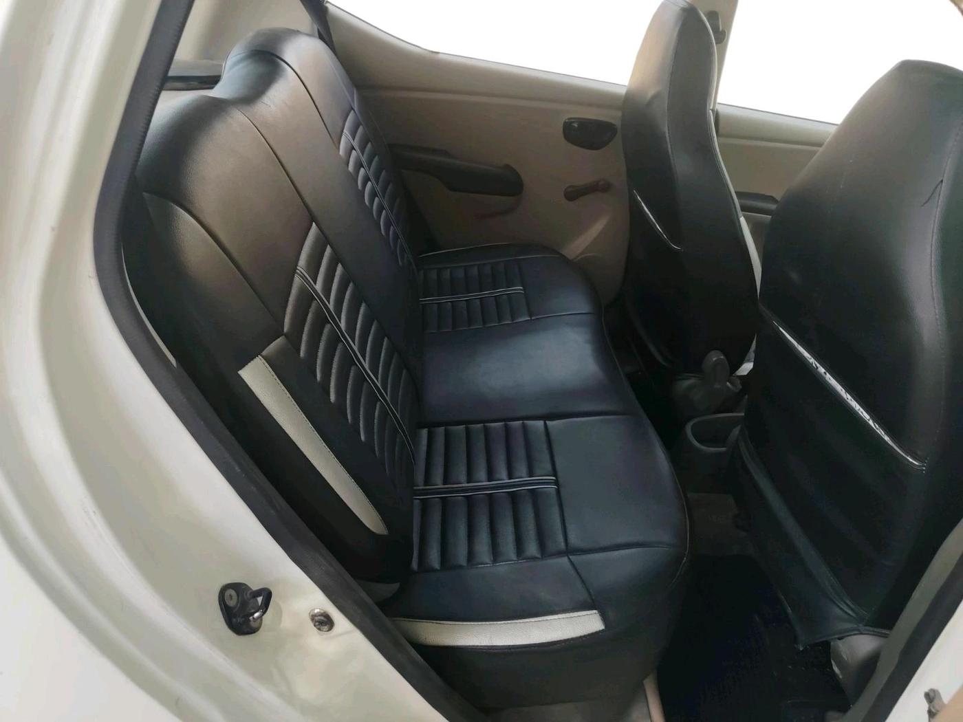 2011 Hyundai i10 ERA 1.1, Petrol, Manual, 1,05,030 km, interior