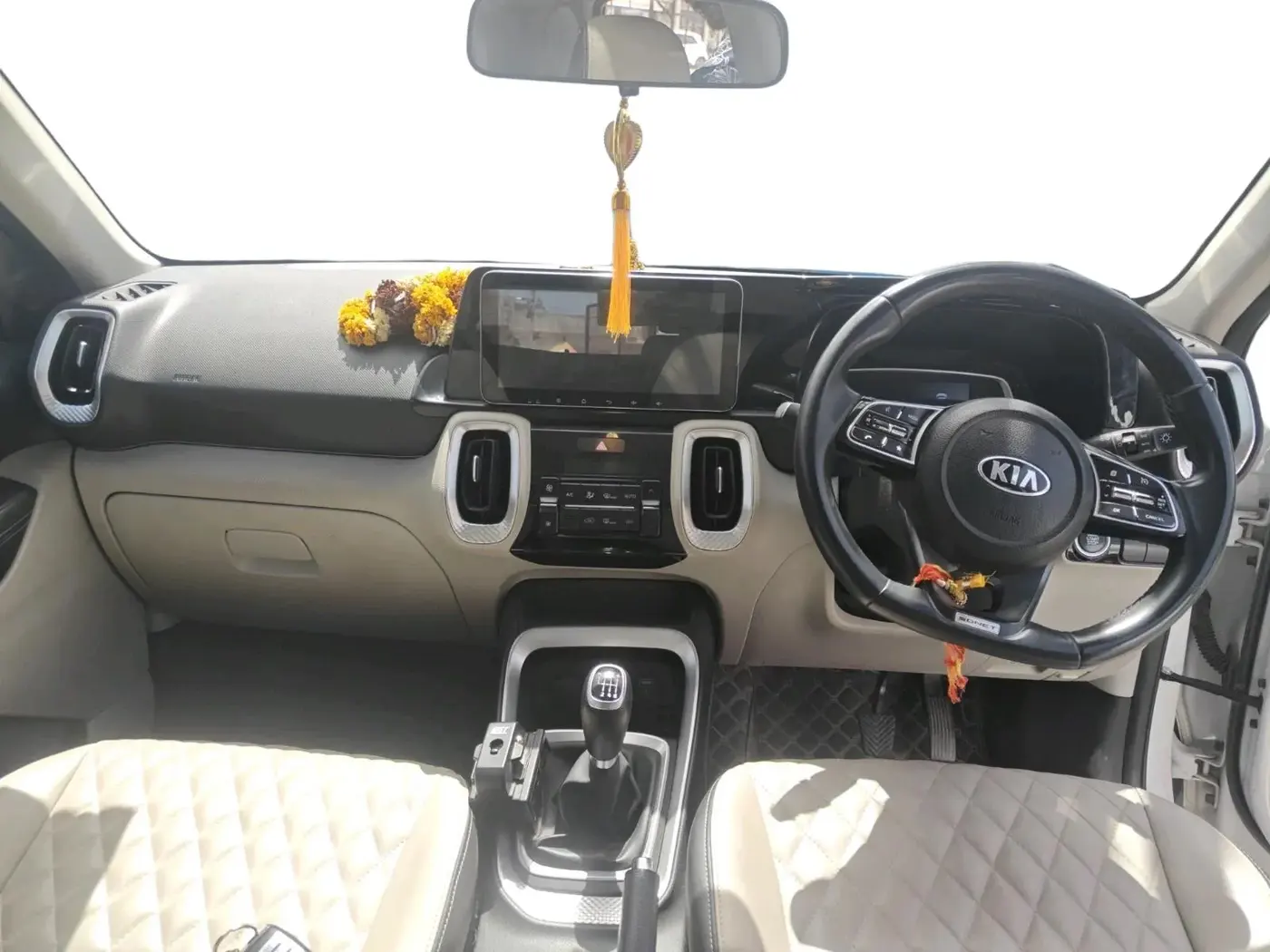 2020 KIA SONET HTX 1.0 IMT, Petrol, Manual, 36,235 km, interior