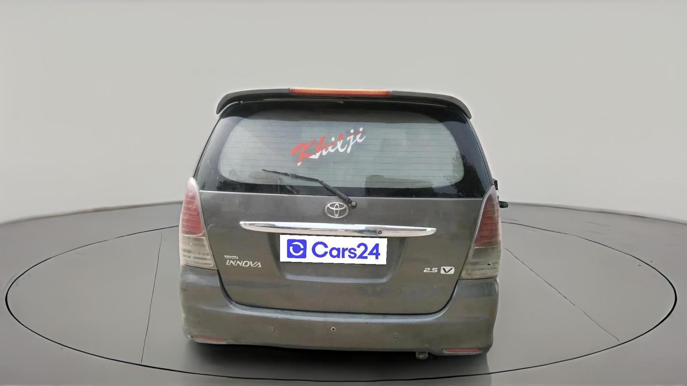 2011 Toyota Innova V 2.5 7 STR, Diesel, Manual, 3,54,517 km, exterior