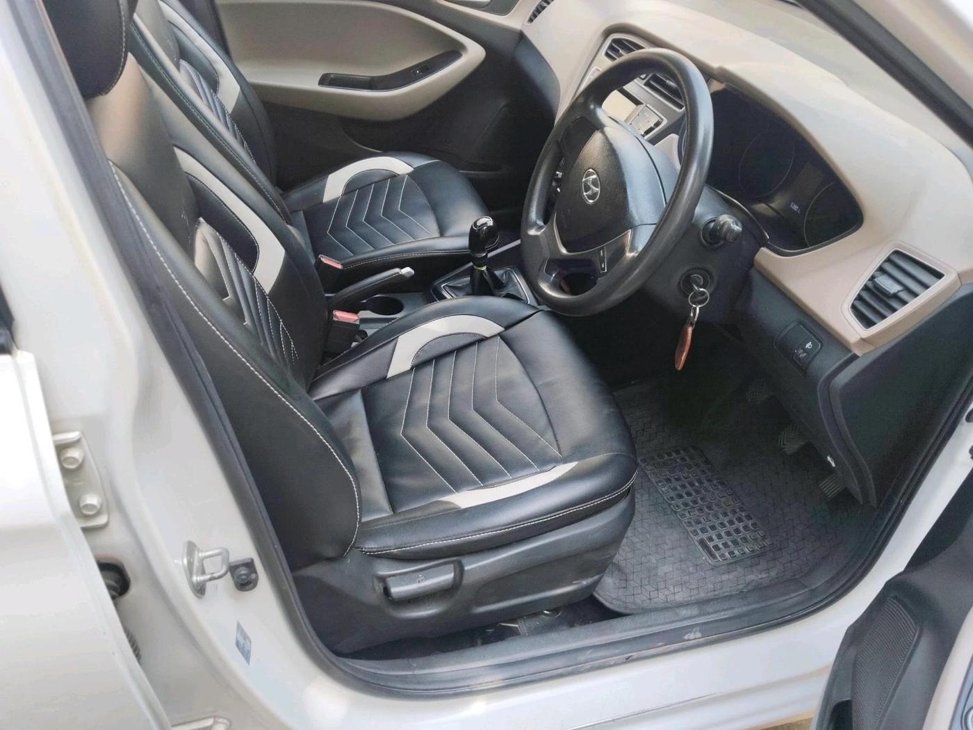 2018 Hyundai Elite i20 MAGNA EXECUTIVE 1.2, Petrol, Manual, 53,801 km, interior