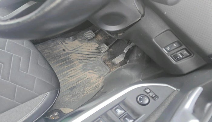 2021 Nissan MAGNITE XV PREMIUM, Petrol, Manual, 27,280 km, interior