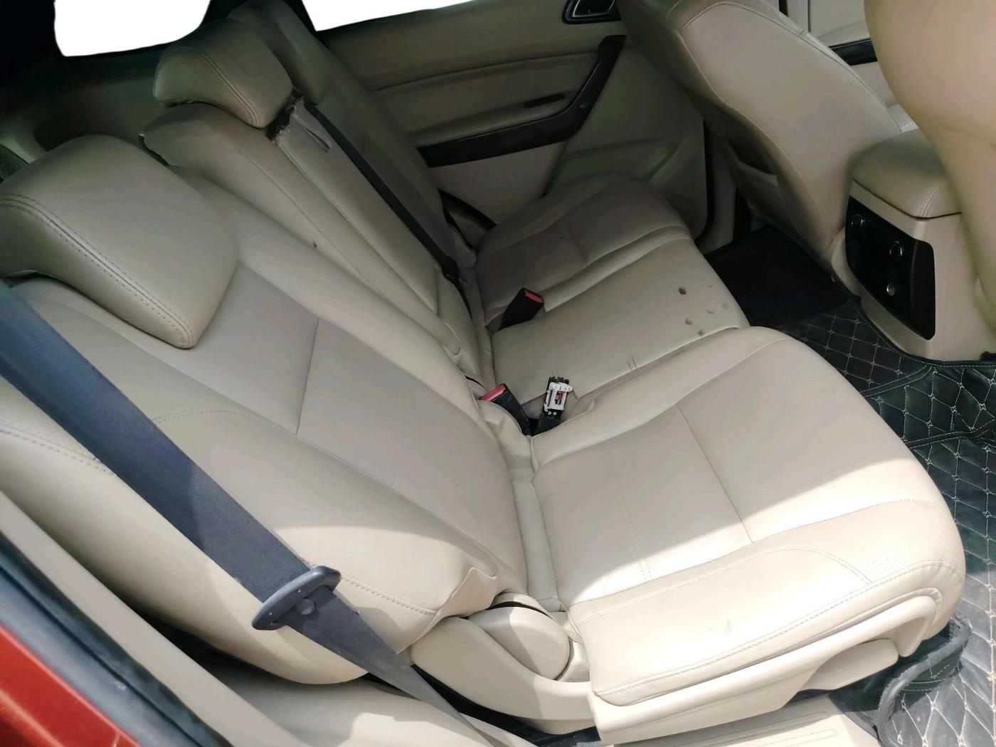 2016 Ford Endeavour TREND 3.2 4X4 AT, Diesel, Automatic, 1,34,576 km, interior
