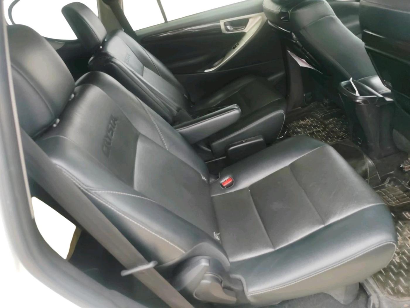 2024 Toyota Innova Crysta 2.4 ZX 7STR, Diesel, Manual, 1,07,377 km, interior