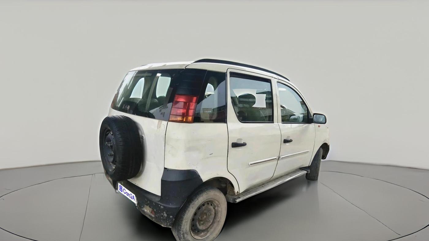 2013 Mahindra Quanto C2, Diesel, Manual, 1,74,529 km, exterior