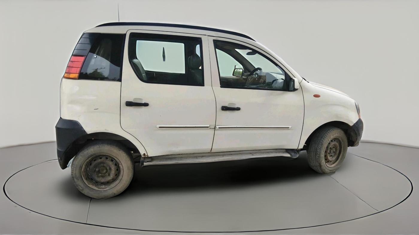 2013 Mahindra Quanto C2, Diesel, Manual, 1,74,529 km, exterior