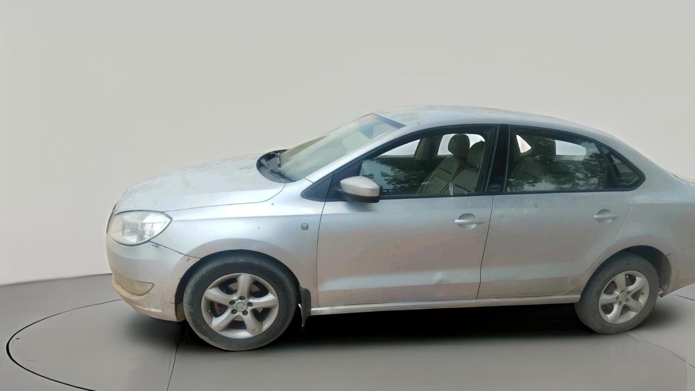 2013 Skoda Rapid ELEGANCE 1.6 TDI CR MT, Diesel, Manual, 1,16,074 km, exterior