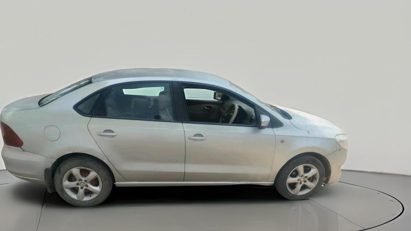 2013 Skoda Rapid ELEGANCE 1.6 TDI CR MT, Diesel, Manual, 1,16,074 km, exterior