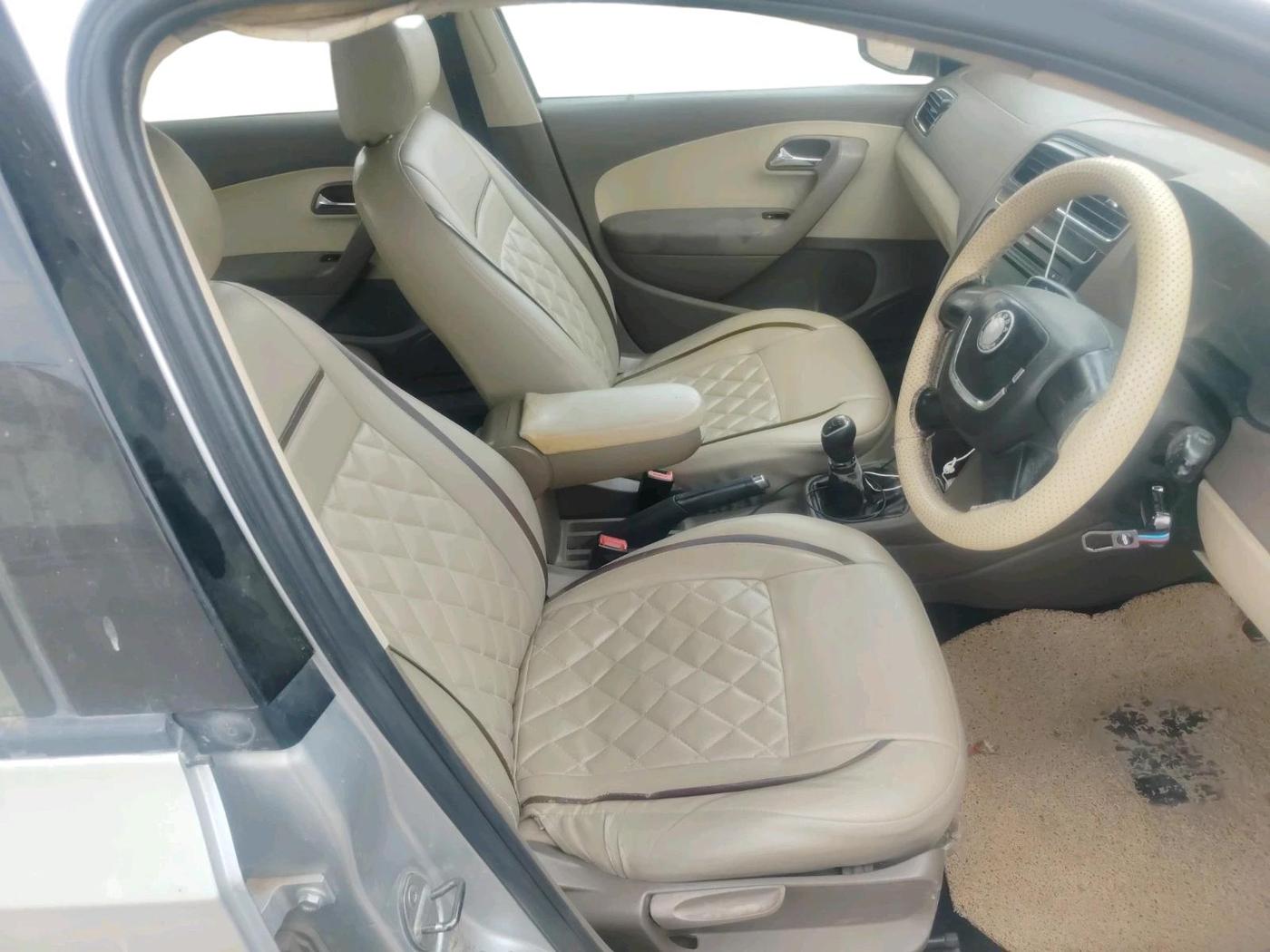 2013 Skoda Rapid ELEGANCE 1.6 TDI CR MT, Diesel, Manual, 1,16,074 km, interior