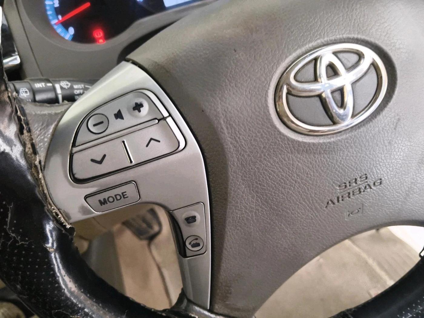 2012 Toyota Fortuner 3.0 4X2 AT, Diesel, Automatic, 1,73,983 km, interior
