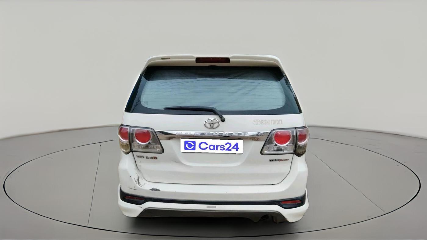 2013 Toyota Fortuner 3.0 4X2 MT, Diesel, Manual, 2,90,026 km, exterior