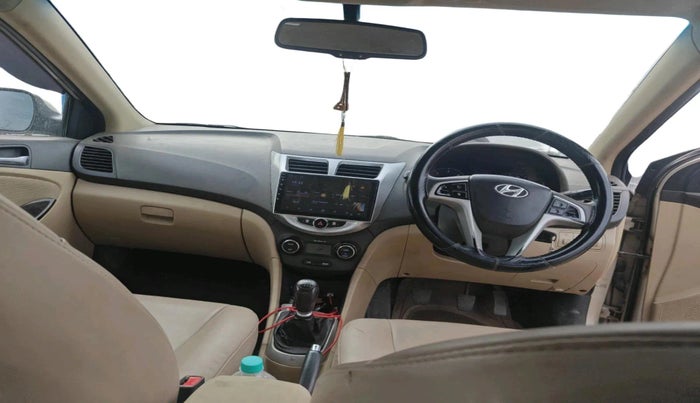 2011 Hyundai Verna FLUIDIC 1.6 CRDI SX, Diesel, Manual, 1,58,159 km, interior