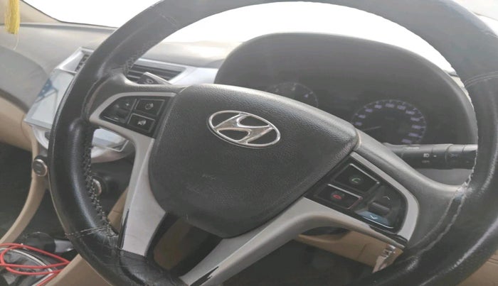 2011 Hyundai Verna FLUIDIC 1.6 CRDI SX, Diesel, Manual, 1,58,159 km, interior