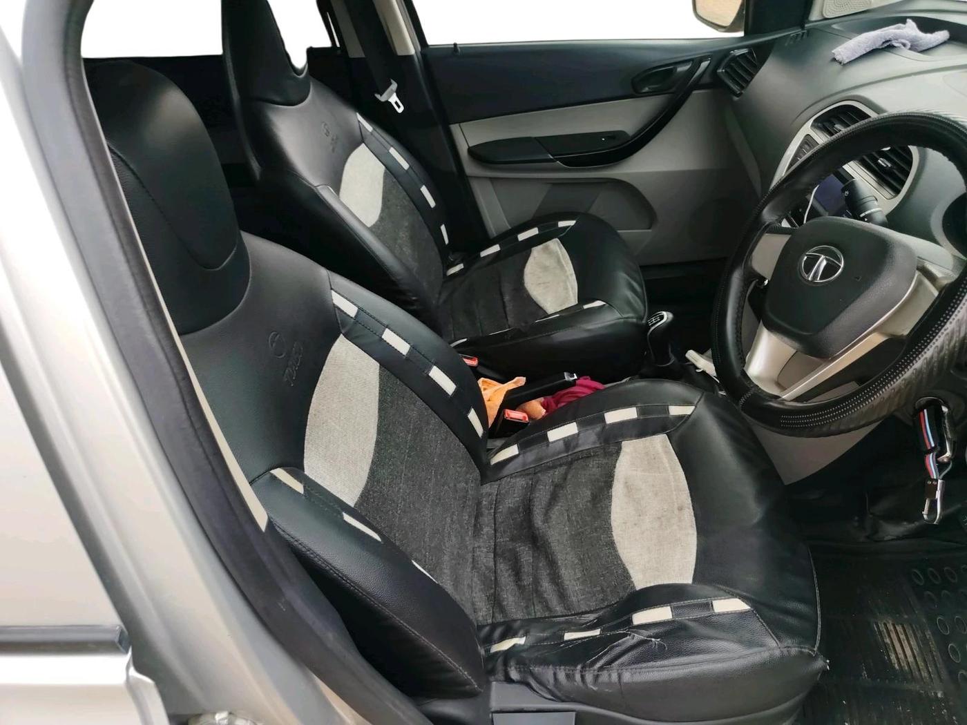 2016 Tata Tiago XT PETROL, Petrol, Manual, 1,33,717 km, interior