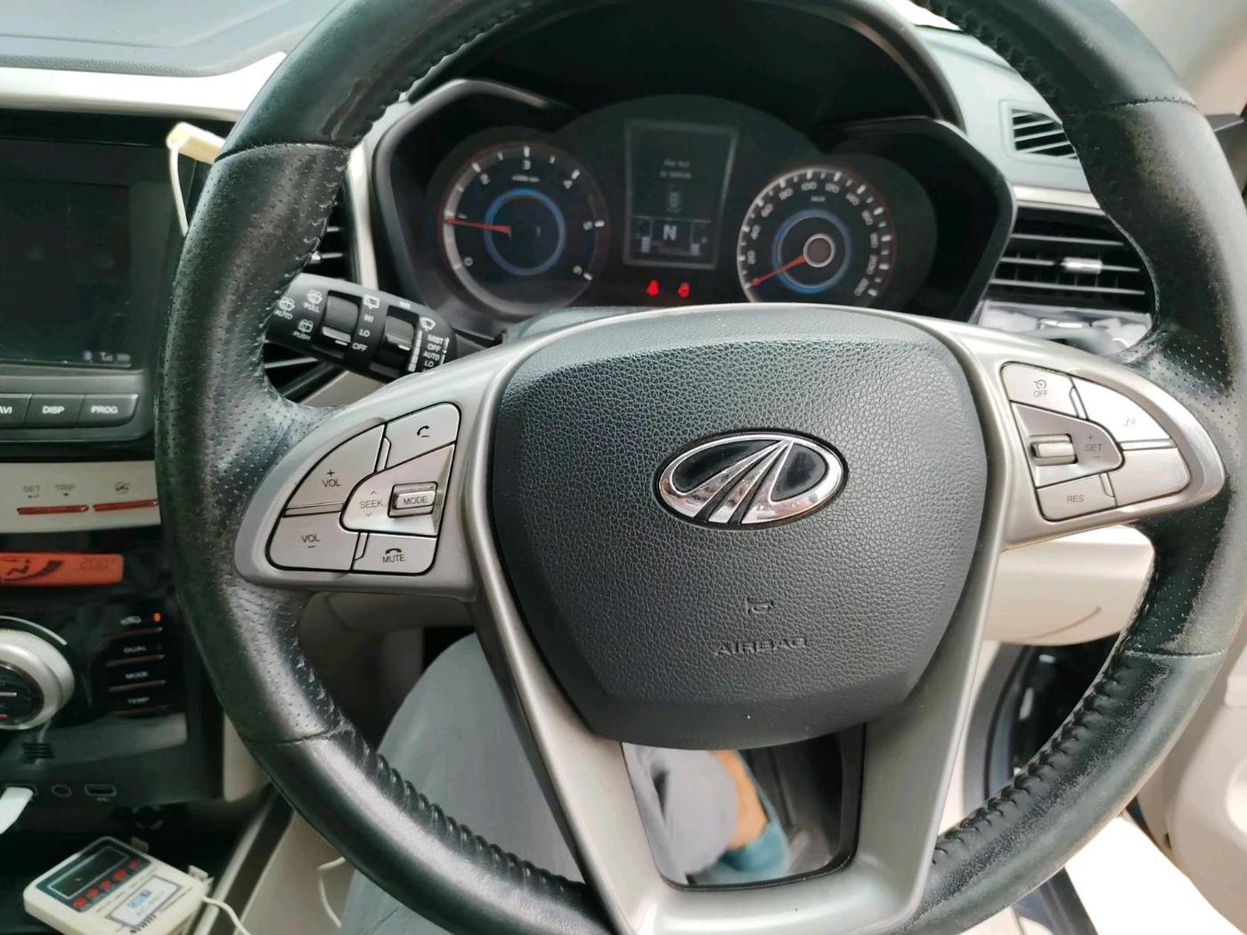 2021 Mahindra XUV300 W8 1.5 DIESEL, Diesel, Manual, 95,626 km, interior