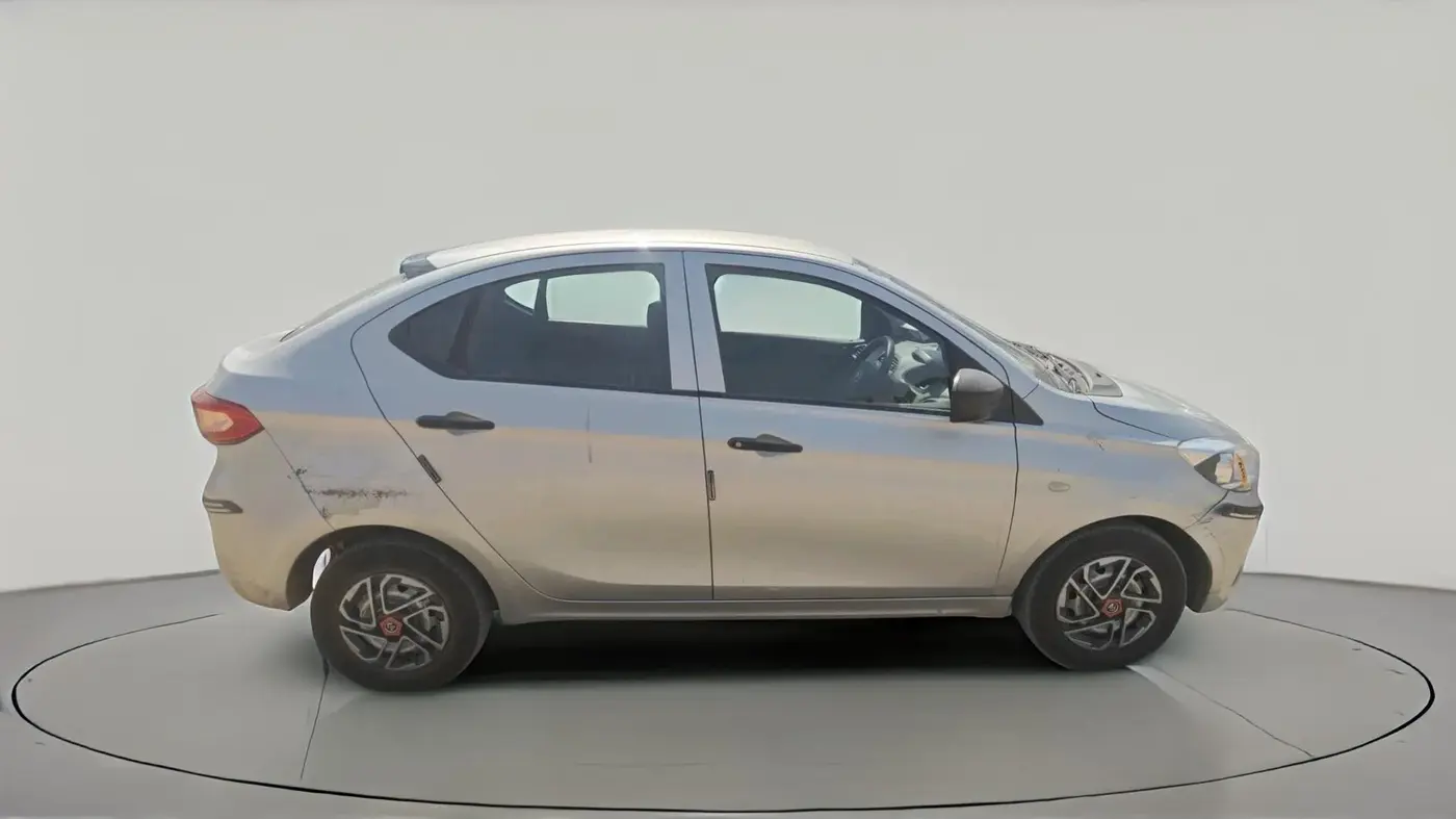 2017 Tata Tiago XE PETROL, Petrol, Manual, 93,135 km, exterior