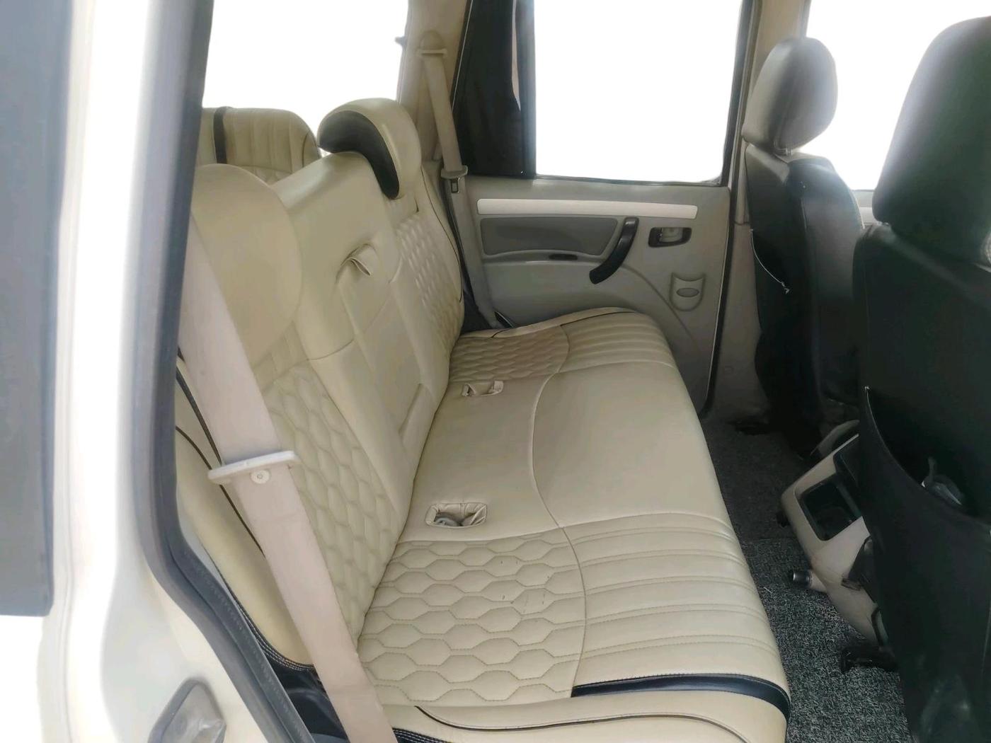 2017 Mahindra Scorpio S10 1.99 INTELLI-HYBRID, Diesel, Manual, 87,561 km, interior