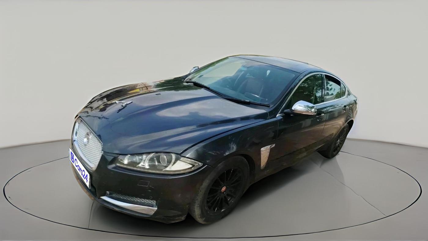 2015 Jaguar XF 2.2 DIESEL LUXURY, Diesel, Automatic, 1,22,780 km, exterior