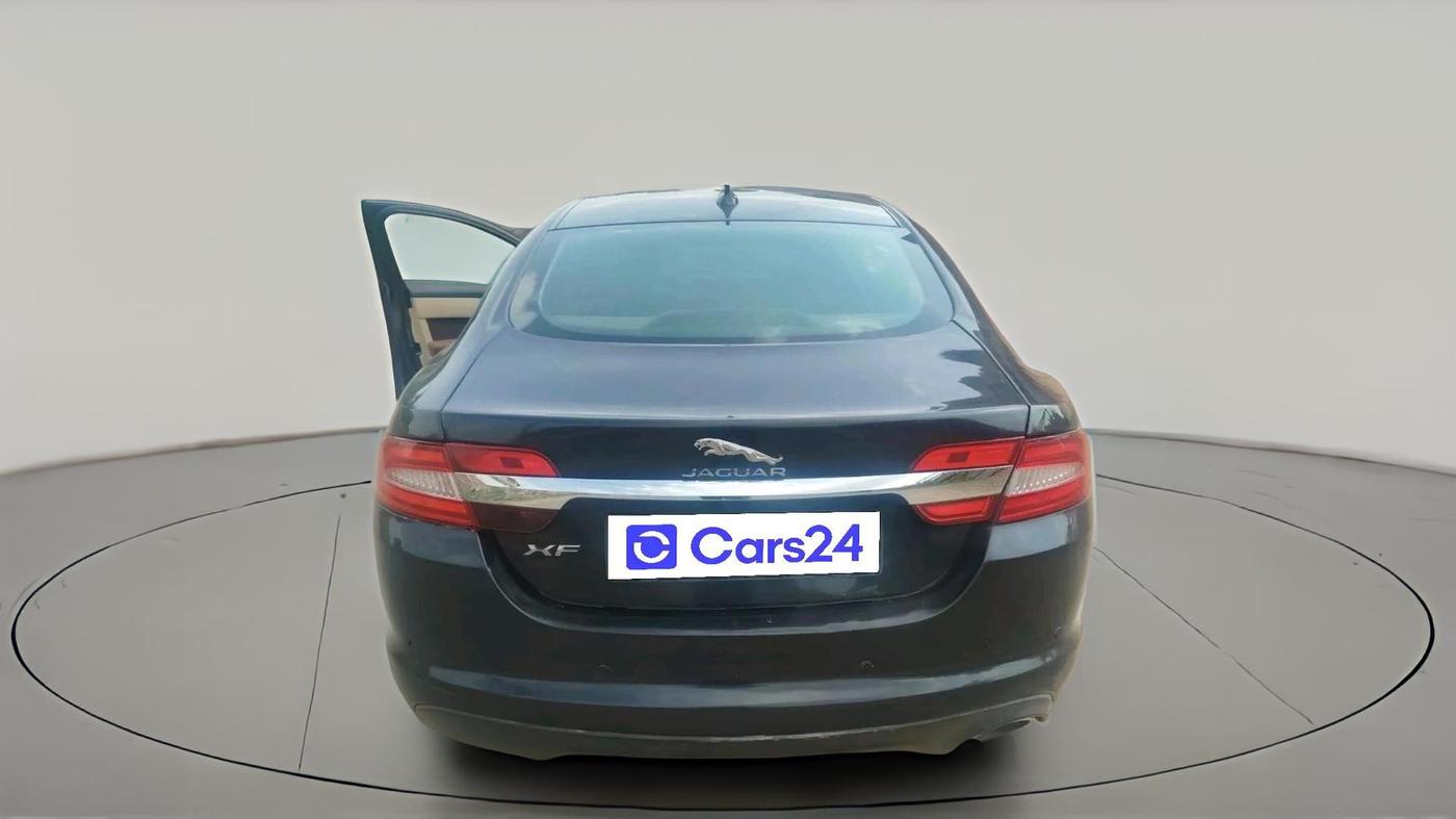 2015 Jaguar XF 2.2 DIESEL LUXURY, Diesel, Automatic, 1,22,780 km, exterior