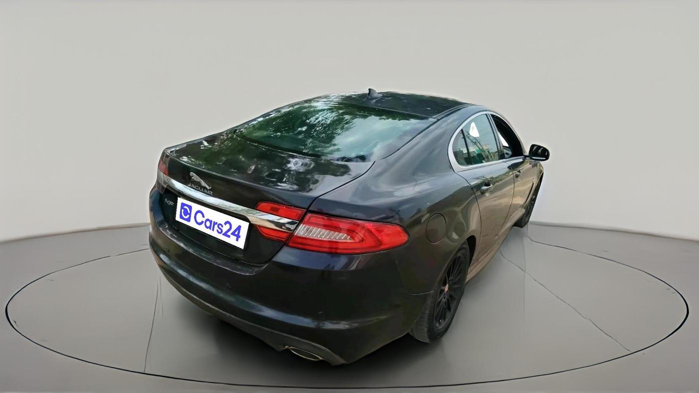 2015 Jaguar XF 2.2 DIESEL LUXURY, Diesel, Automatic, 1,22,780 km, exterior