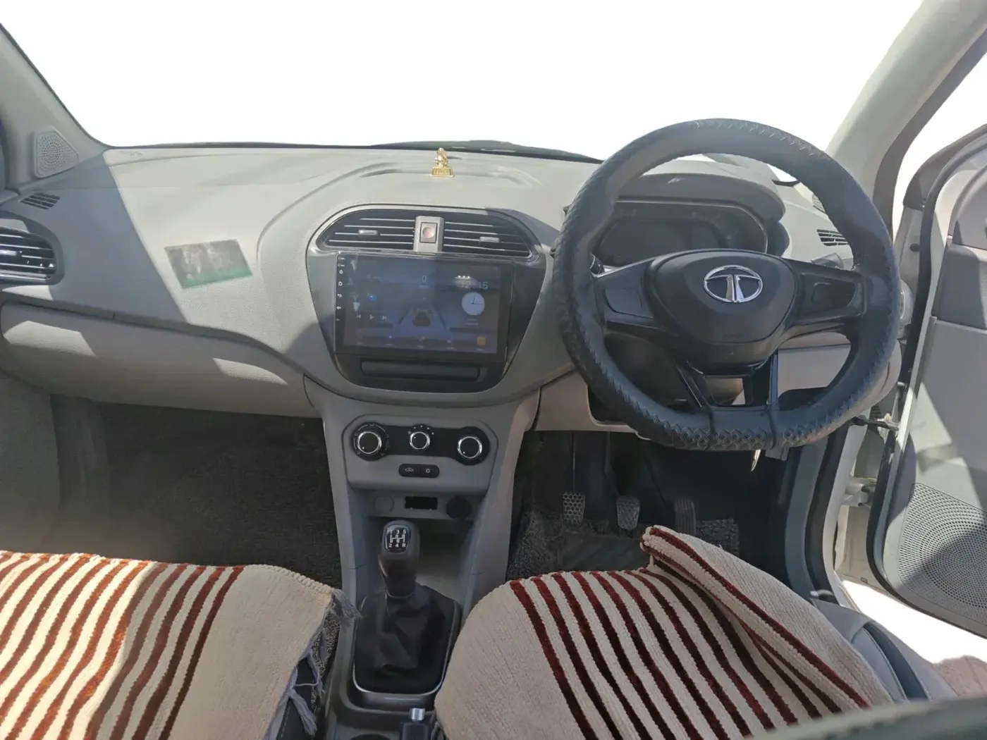 2022 Tata TIGOR XE PETROL, Petrol, Manual, 39,717 km, interior