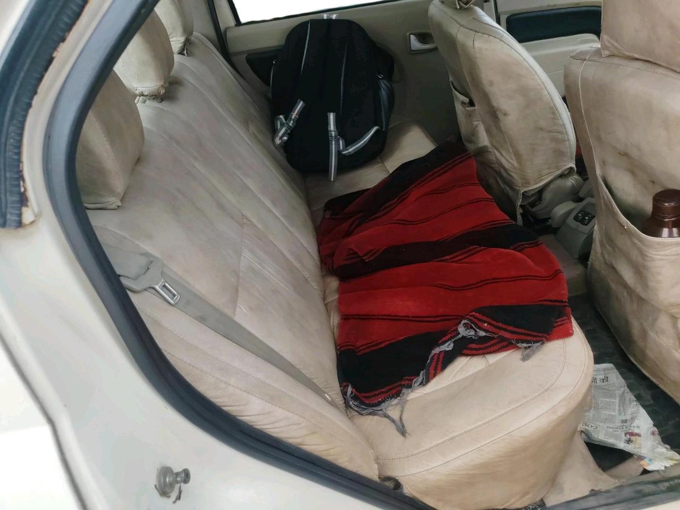 2011 Mahindra Verito 1.5 D6, Diesel, Manual, 2,38,600 km, interior