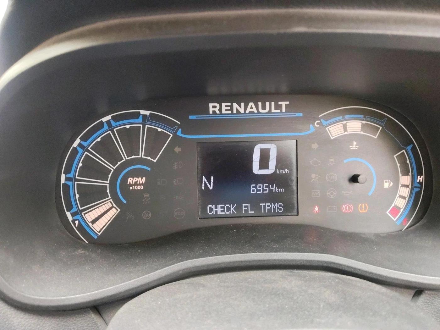 2024 Renault Kwid CLIMBER 1.0 AMT Dual Tone , Petrol, Automatic, 6,954 km, interior